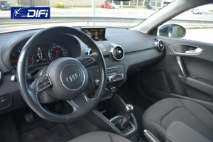 Audi A1 1.0 TFSI Adrenalin   - Foto 9