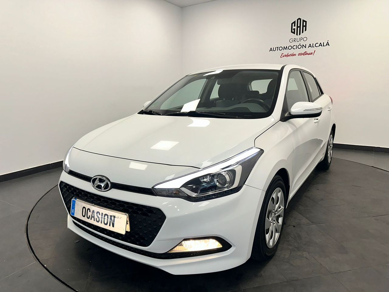 Hyundai i20 1.1 CRDi SLE   - Foto 1