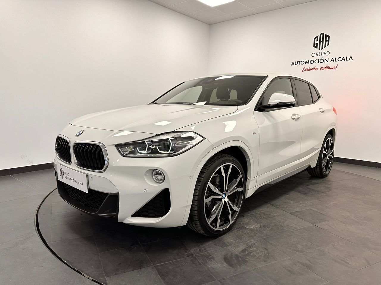 BMW X2 sDrive18d   - Foto 1