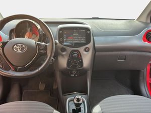 Toyota Aygo 1.0 70 x-play  - Foto 16
