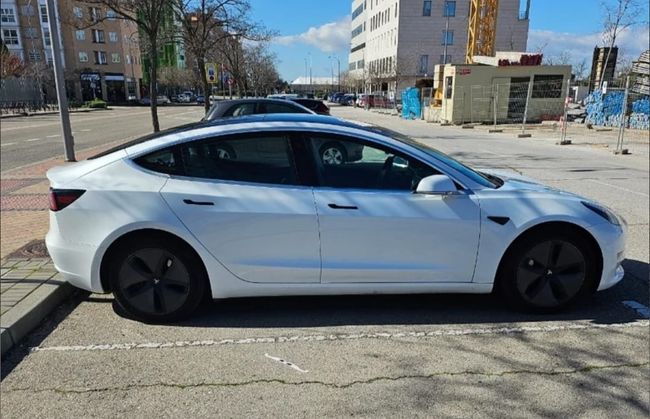 Tesla Model 3 Gran Autonomía AWD  - Foto 4