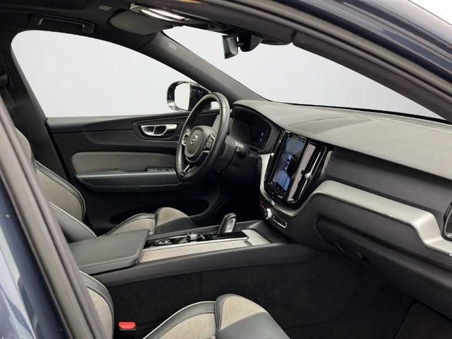 Volvo XC60 RECHARGE T6 EAWD R-DESIGN Auto   - Foto 9