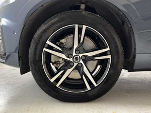 Volvo XC60 RECHARGE T6 EAWD R-DESIGN Auto   - Foto 16