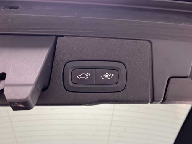 Volvo XC60 RECHARGE T6 EAWD R-DESIGN Auto   - Foto 20