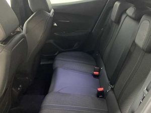 Peugeot 2008 SUV  GT Puretech 130 S&S 6 Vel. MAN.   - Foto 17