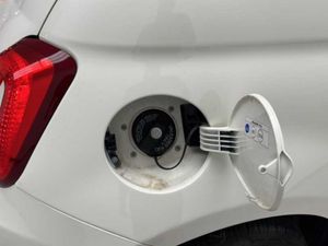 Fiat 500 FIAT  1.0 Hybrid 51kw (70CV) Dolcevita   - Foto 16