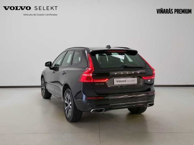 Volvo XC60 T6 Recharge plug-in hybrid R-Desing Expression eAWD   - Foto 3