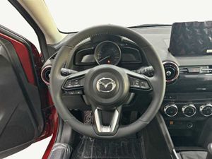 Mazda 2 2023 E-SKYACTIV G 66 KW (90 CV) MT 2WD HOMOURA BSM   - Foto 17