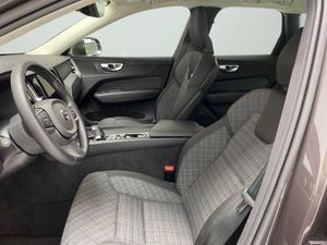 Volvo XC60 B4 (D) Core Auto   - Foto 9