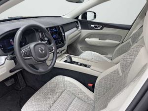 Volvo XC60 B4 (D) Core Auto   - Foto 11