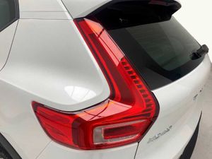 Volvo XC40 2.0 B3 G Auto Essential   - Foto 98