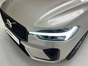 Volvo XC60 B4 (D) Plus Dark Auto   - Foto 18