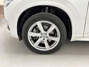 Volvo XC90 B5 (D) Core 7 pl. Auto AWD   - Foto 18