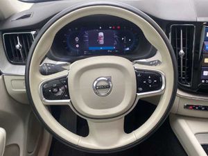 Volvo XC60 B4 (D) Plus Dark Auto   - Foto 17