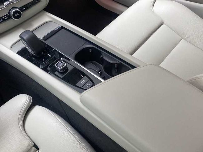 Volvo XC60 B4 (D) Plus Dark Auto   - Foto 19