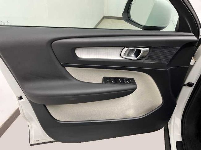 Volvo XC40 D4 Momentum AWD Auto   - Foto 20