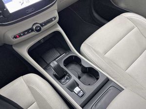 Volvo XC40 D4 Momentum AWD Auto   - Foto 18