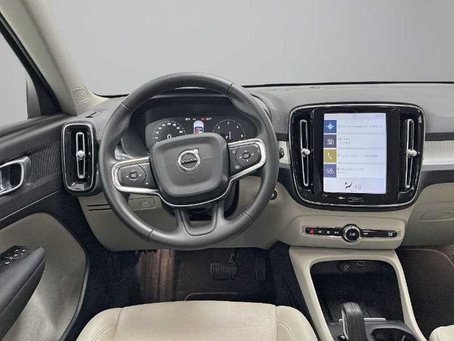 Volvo XC40 D4 Momentum AWD Auto   - Foto 13