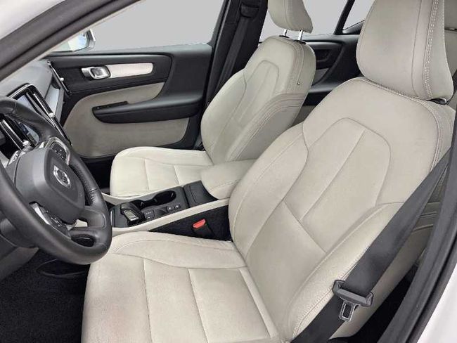 Volvo XC40 D4 Momentum AWD Auto   - Foto 10