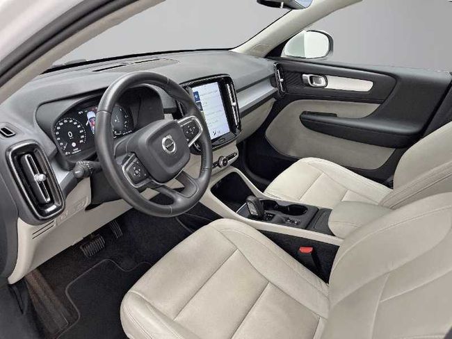 Volvo XC40 D4 Momentum AWD Auto   - Foto 9