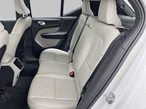 Volvo XC40 D4 Momentum AWD Auto   - Foto 11