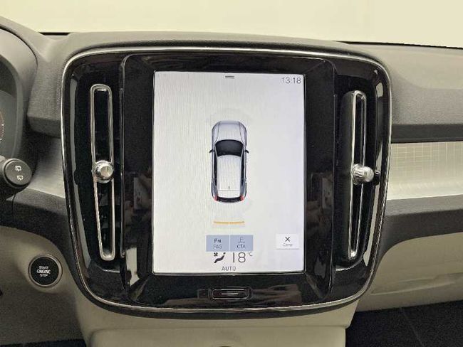 Volvo XC40 D4 Momentum AWD Auto   - Foto 17