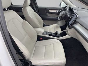 Volvo XC40 D4 Momentum AWD Auto   - Foto 21
