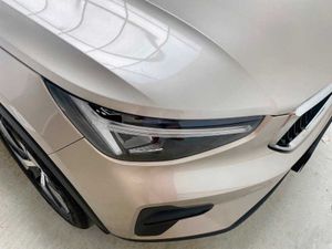 Volvo XC40 Core, B3 Mild hybrid, Gasolina   - Foto 7