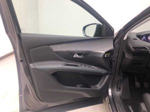 Peugeot 3008 NSUV  Allure Pack Gasolina 130 S&S 6 Vel. MAN   - Foto 17