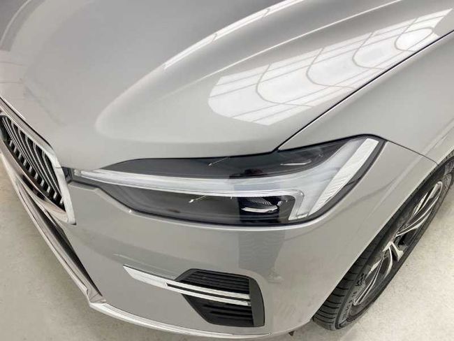 Volvo XC60 Recharge Core, T6 AWD Híbrido enchufable, Eléctrico/Gasolina, Bright   - Foto 9
