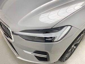 Volvo XC60 Recharge Core, T6 AWD Híbrido enchufable, Eléctrico/Gasolina, Bright   - Foto 9