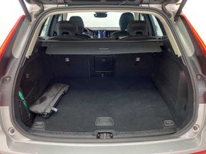 Volvo XC60 Recharge Core, T6 AWD Híbrido enchufable, Eléctrico/Gasolina, Bright   - Foto 25