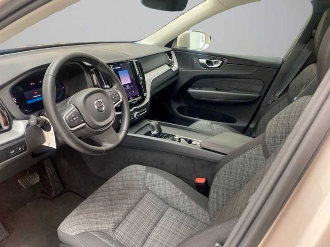 Volvo XC60 Recharge Core, T6 AWD Híbrido enchufable, Eléctrico/Gasolina, Bright   - Foto 9