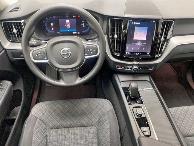 Volvo XC60 Recharge Core, T6 AWD Híbrido enchufable, Eléctrico/Gasolina, Bright   - Foto 12