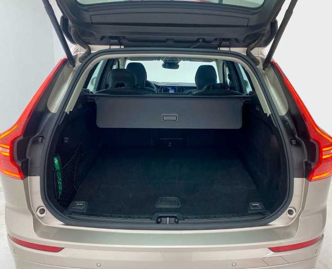 Volvo XC60 Recharge Core, T6 AWD Híbrido enchufable, Eléctrico/Gasolina, Bright   - Foto 11
