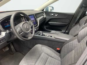 Volvo XC60 Recharge Core, T6 AWD Híbrido enchufable, Eléctrico/Gasolina, Bright   - Foto 32