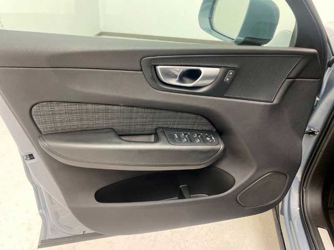 Volvo XC60 Recharge Core, T6 AWD Híbrido enchufable, Eléctrico/Gasolina, Bright   - Foto 39
