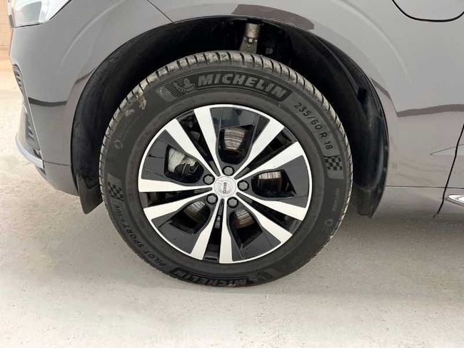 Volvo XC60 Recharge Core, T6 AWD Híbrido enchufable, Eléctrico/Gasolina, Bright   - Foto 16