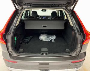 Volvo XC60 Recharge Core, T6 AWD Híbrido enchufable, Eléctrico/Gasolina, Bright   - Foto 12