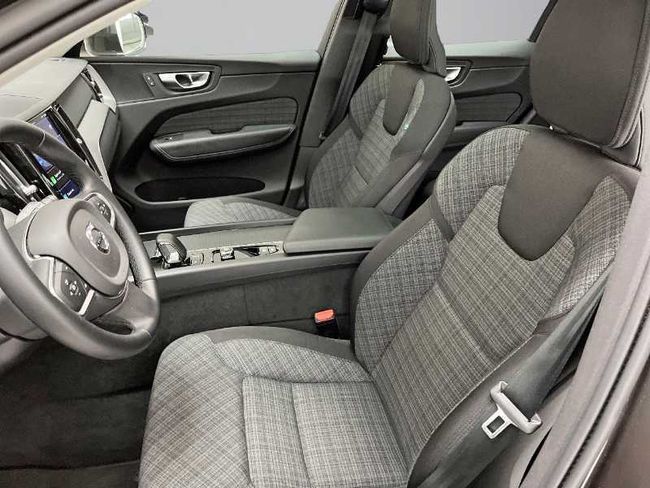 Volvo XC60 Recharge Core, T6 AWD Híbrido enchufable, Eléctrico/Gasolina, Bright   - Foto 10