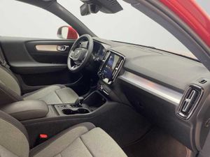 Volvo XC40 Core, B3 Mild hybrid, Gasolina   - Foto 40