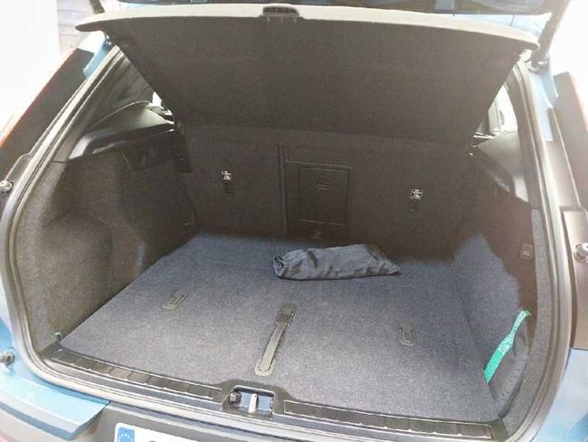 Volvo XC40 Core, B3 Mild hybrid, Gasolina   - Foto 5