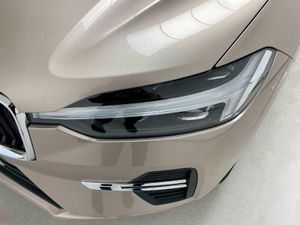 Volvo XC60 B4 (D) Core Auto   - Foto 17