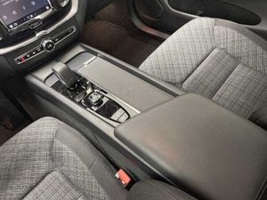 Volvo XC60 B4 (D) Core Auto   - Foto 16
