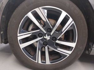 Peugeot 208 Nuevo  5P Allure Pack BlueHDi 100 S&S 6 Vel MAN     - Foto 16