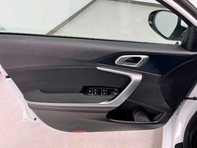 Kia Ceed 5P 1.0 MHEV DRIVE DCT 120 MY24 Automatico   - Foto 48
