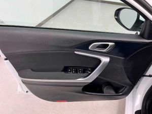 Kia Ceed 5P 1.0 MHEV DRIVE DCT 120 MY24 Automatico   - Foto 60
