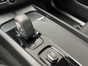 Volvo XC60 B4 (D) Bussines Plus Auto AWD   - Foto 17