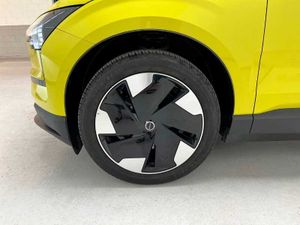 Volvo EX30 Plus, Single Motor Extended Range, Eléctrico   - Foto 45