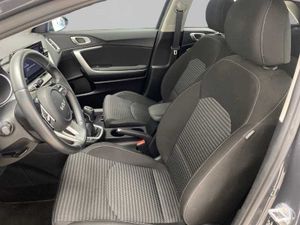 Kia Ceed 1.6 MHEV iMT 100kW 136CV Drive 5p Diesel   - Foto 16